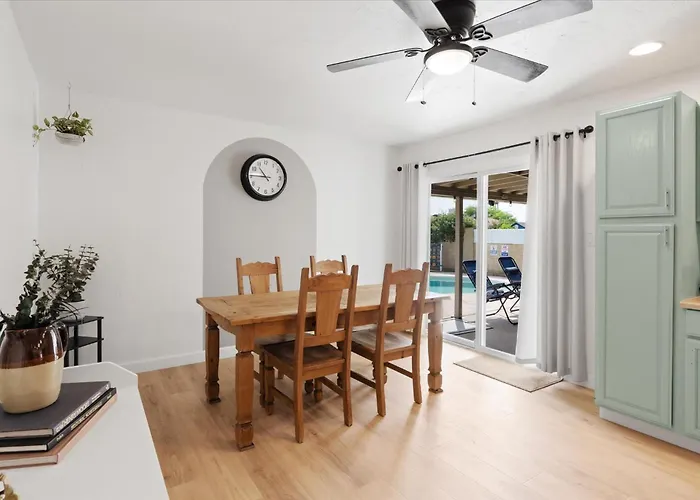 Casa vacanze Pool Home, Dog Yard & Ev Charger